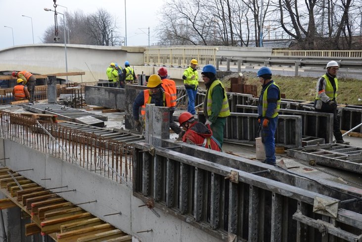 Pasażerowie już widzą nowe przystanki krakowskiej łącznicy kolejowej [zdjęcia]
