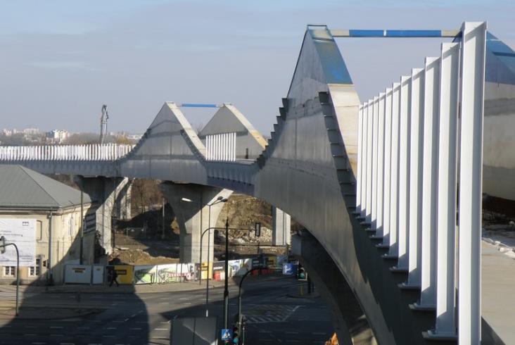 Pasażerowie już widzą nowe przystanki krakowskiej łącznicy kolejowej [zdjęcia]