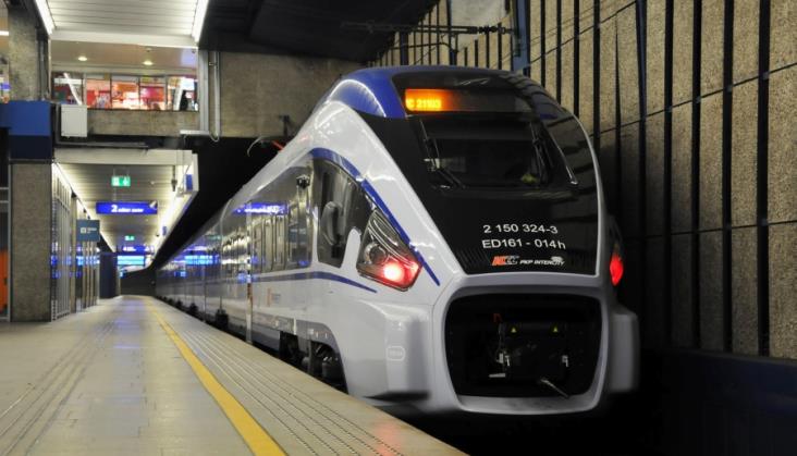 PKP Intercity ogłosi przetarg na 12 ezt do końca 2017 r.