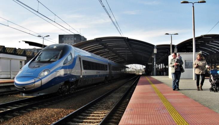 Trzy Pendolino wyłączone  – co z montażem internetu?