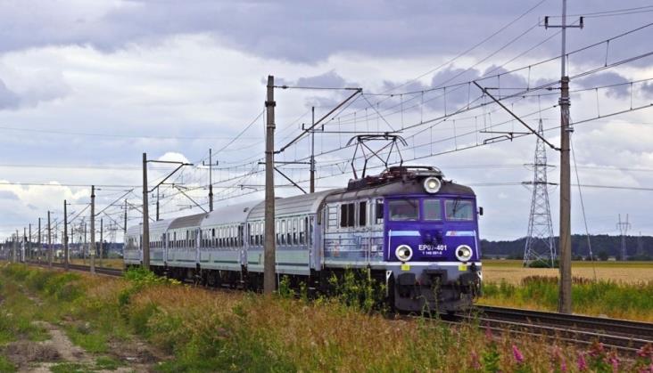 UTK bada sposób informowania o przesiadkach w pociągach PKP IC