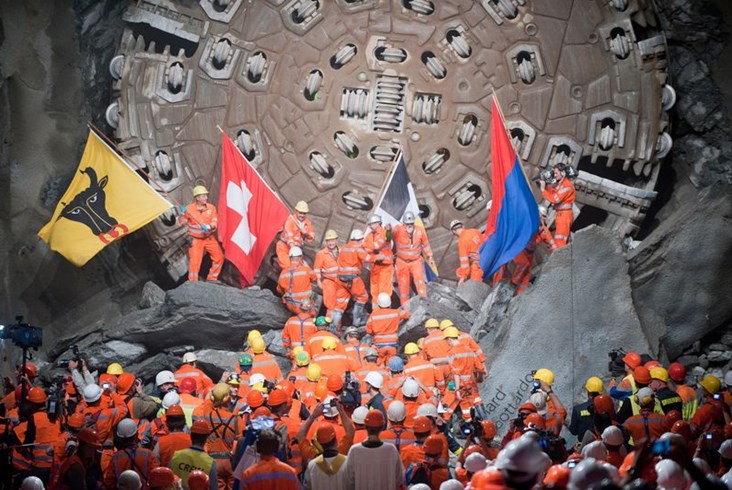Najdłuższy i najgłębszy. Wszystko o Tunelu Gotarda