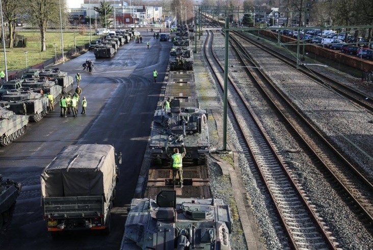 Holenderskie wojsko jedzie koleją na Pomorze [zdjęcia]