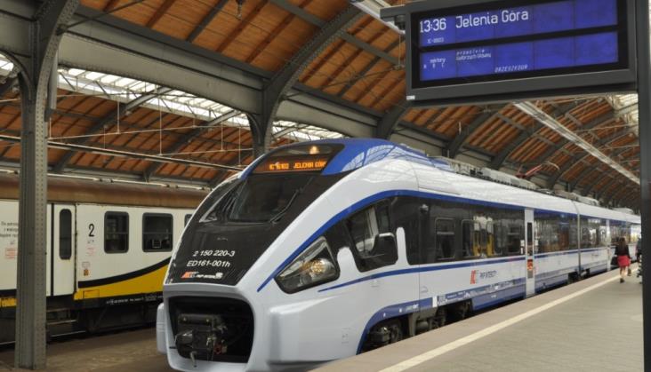 PKP Intercity podnosi i obniża ceny biletów. Gdzie jest taniej, a gdzie drożej?