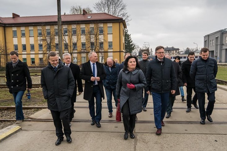 Małopolscy parlamentarzyści odwiedzili Newag [zdjęcia]