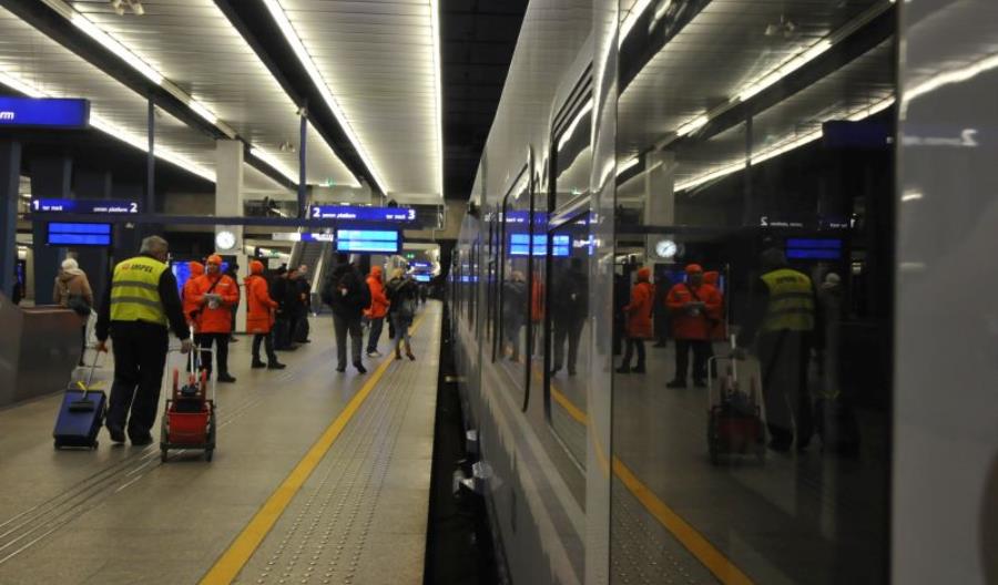 Pierwszy Dart wyjechał w dziewiczy kurs z pasażerami (zdjęcia, relacja z przejazdu)