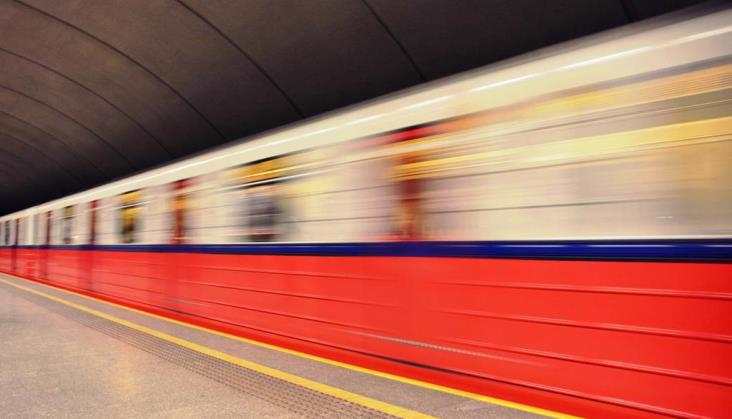 Od września metro szybciej i częściej