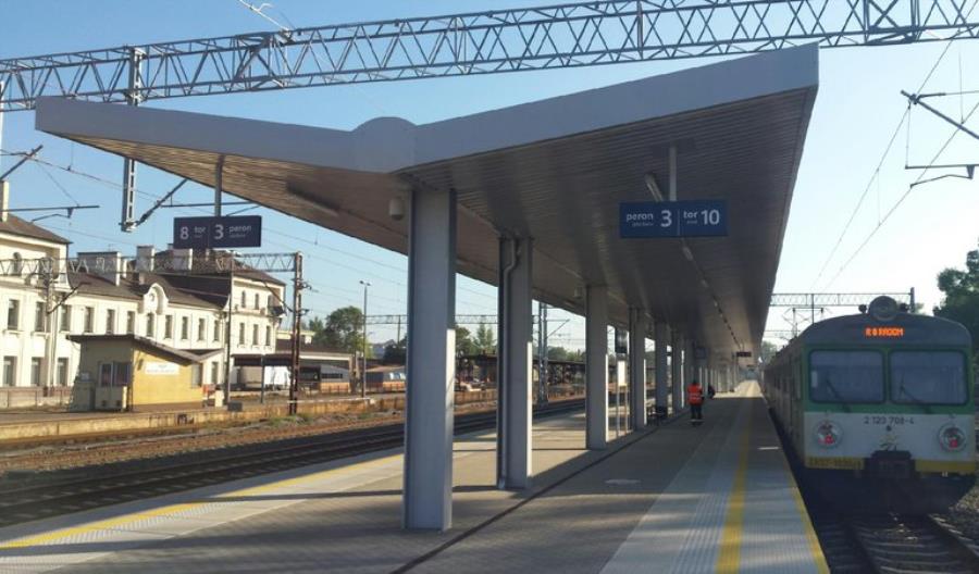 Nowy peron na stacji w Radomiu gotowy (zdjęcia)