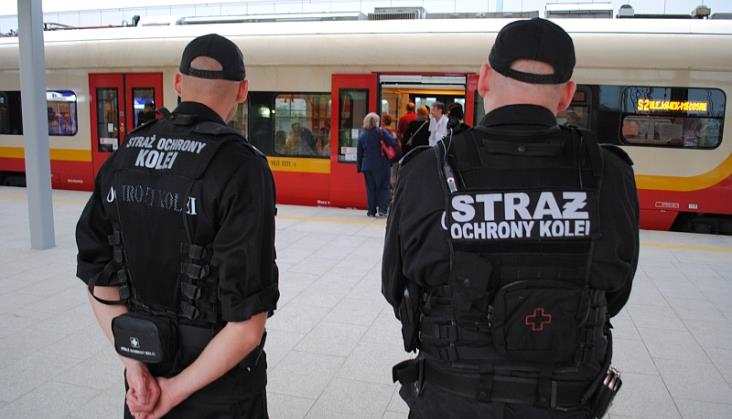 PLK: Więcej patroli SOK na dworcach i peronach