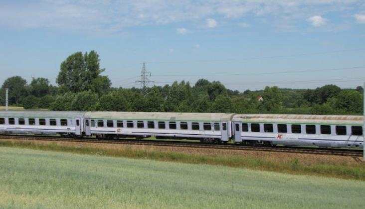 PKP Intercity: Objazdy i droższe bilety na linii Radom-Warszawa