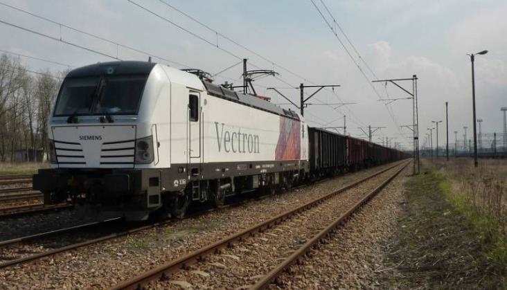 Austriacki operator cargo zamówił lokomotywę Vectron Siemensa