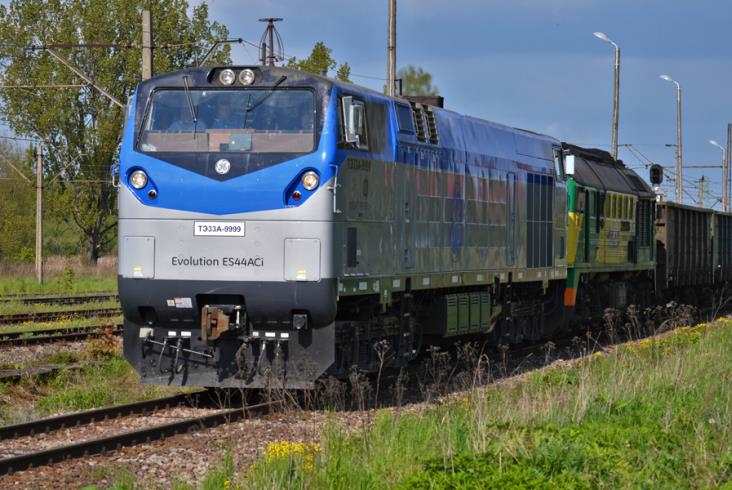 PKP LHS testuje szerokotorową lokomotywę TE33A (wideo) PKP LHS testuje szerokotorową lokomotywę TE33A (wideo)