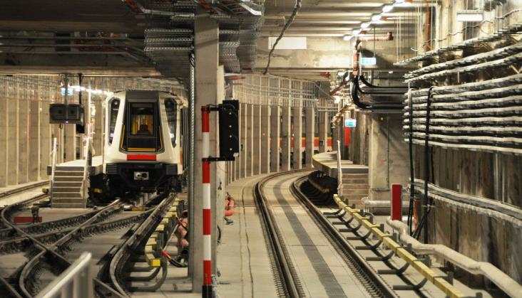 Metro: Testy wielu pociągów na II linii w ruchu ciągłym