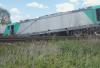 Kolizja ciężarówki z pociągiem w Świętokrzyskiem. Trzy osoby ranne