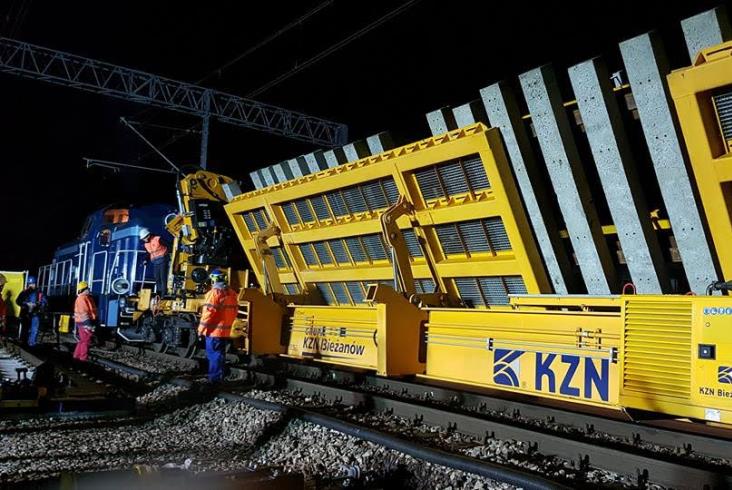 Nowy rozjazd na łącznicy Krzemionki – Zabłocie zamontowany w 275 minut Nowy rozjazd na łącznicy Krzemionki – Zabłocie zamontowany w 275 minut