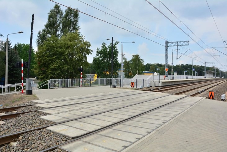 PLK otwiera przystanek Warszawa Mokry Ług i Zielonkę Bankową (zdjęcia)
