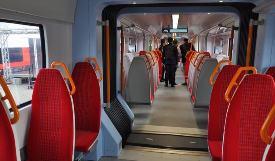 Siemens pokazuje ezt Class 707 dla South West Trains (zdjęcia)