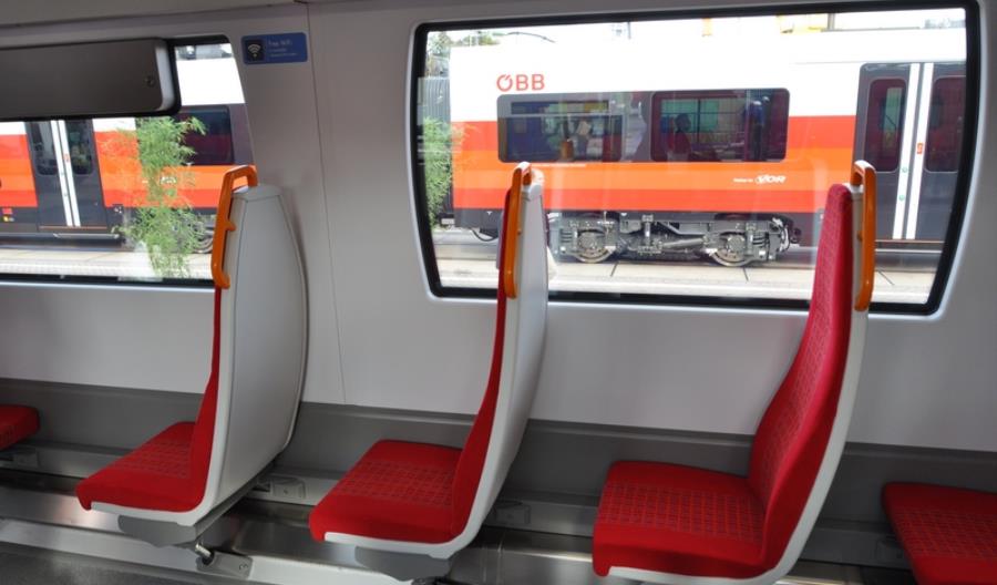 Siemens pokazuje ezt Class 707 dla South West Trains (zdjęcia)