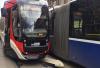 Kraków: Tramwaj Nevelo po wypadku z autobusem